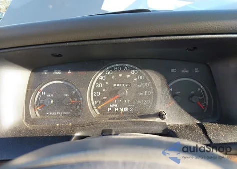 2001 Ford Crown Victoria z USA, uszkodzony, nr VIN 2FAFP73W81X105683